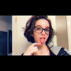 Meet your Posher, Aurora